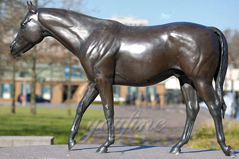 Decorative cast metal bronze horse statues