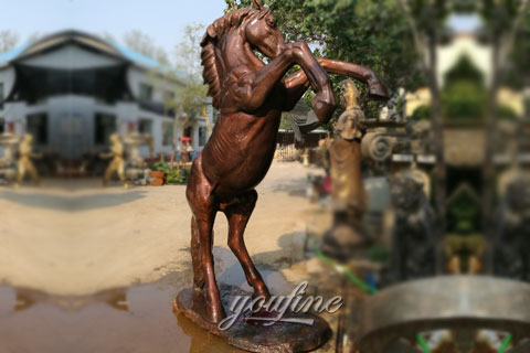 Custom horse statue