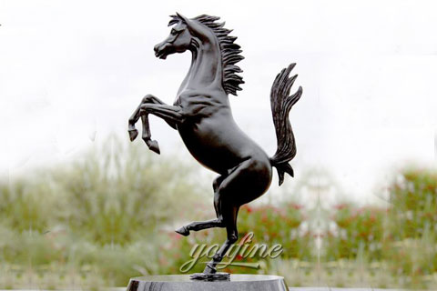 Life size bronze horse statue